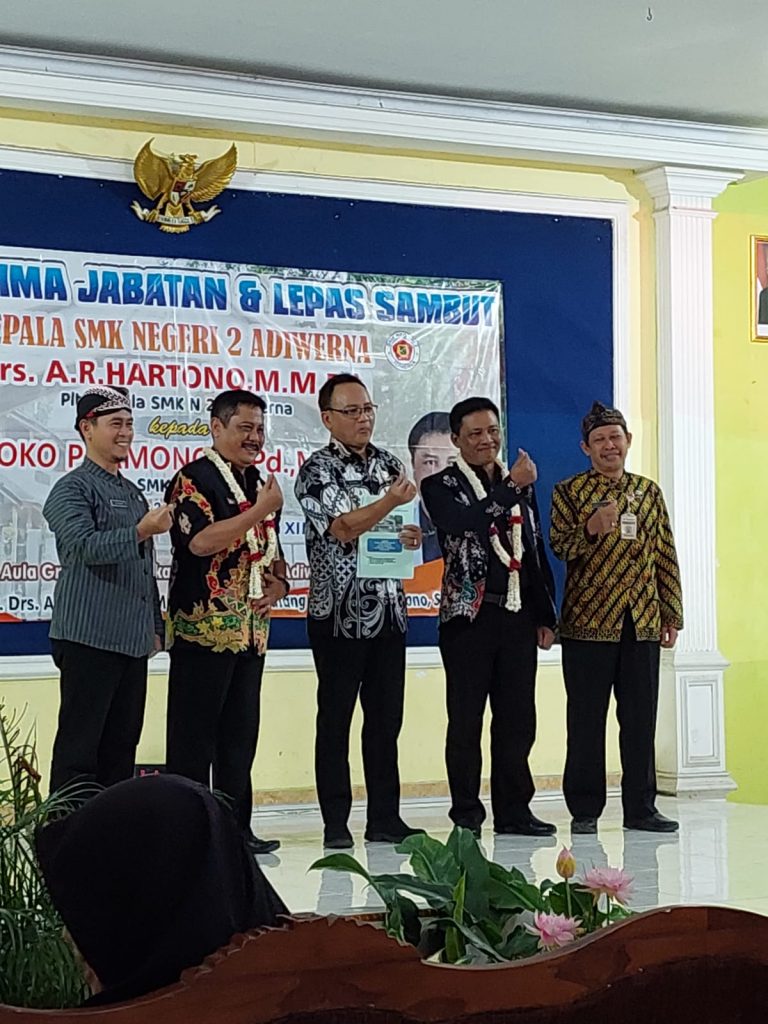 Serah terima jabatan dan lepas sambut kepsek SMK N 2 Adiwerna